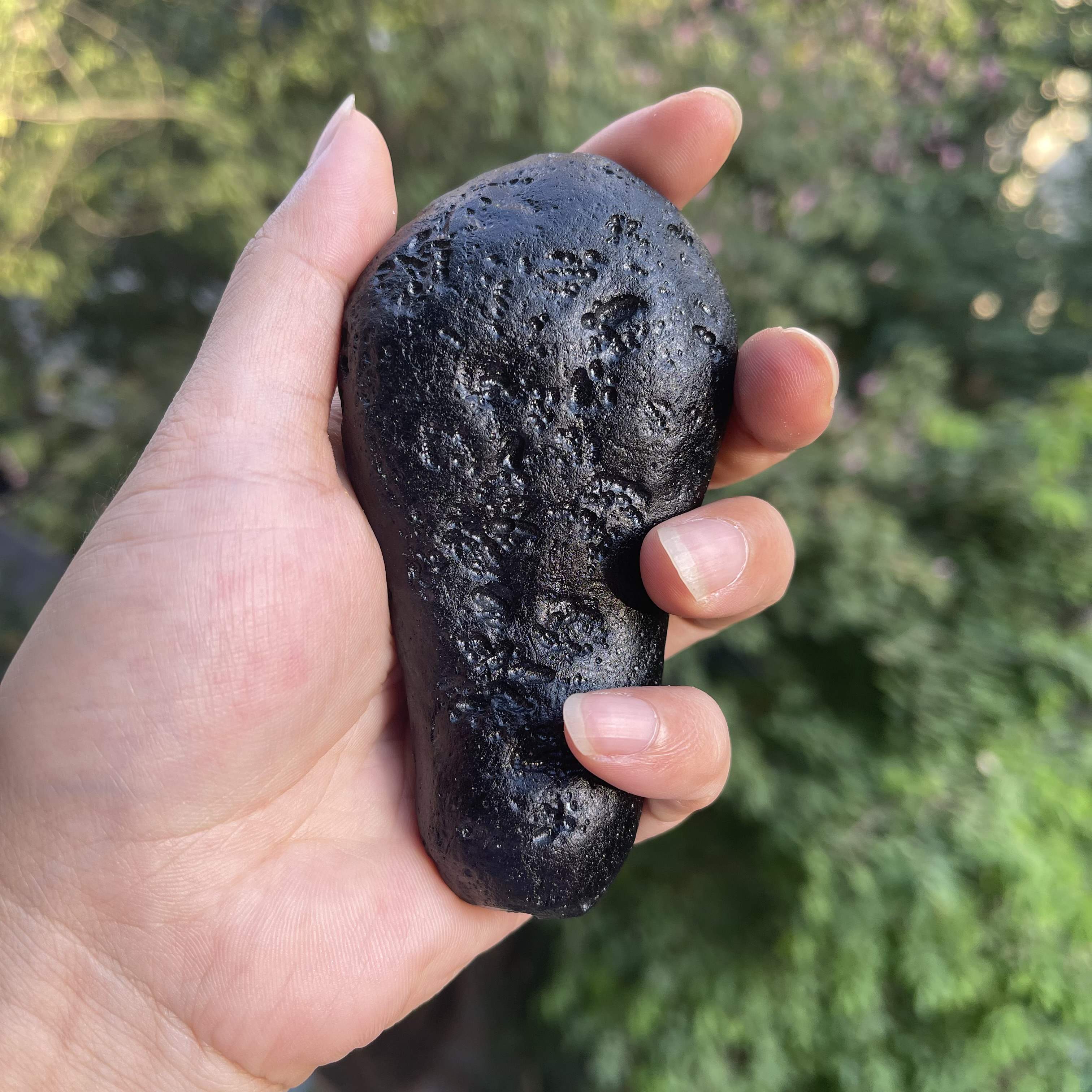 观音牌玻璃陨石雷公墨