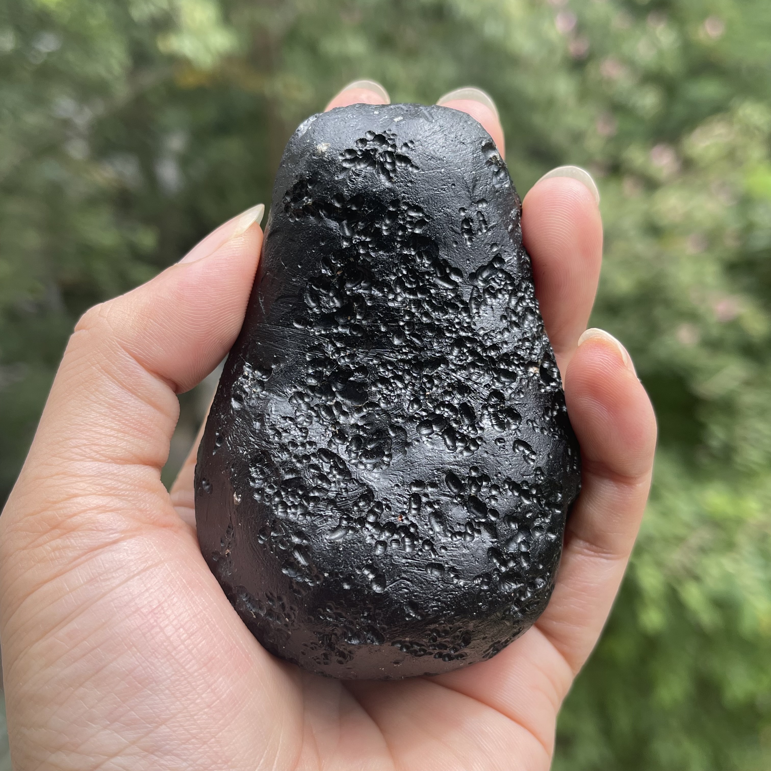 ​佛牌玻璃陨石雷公墨